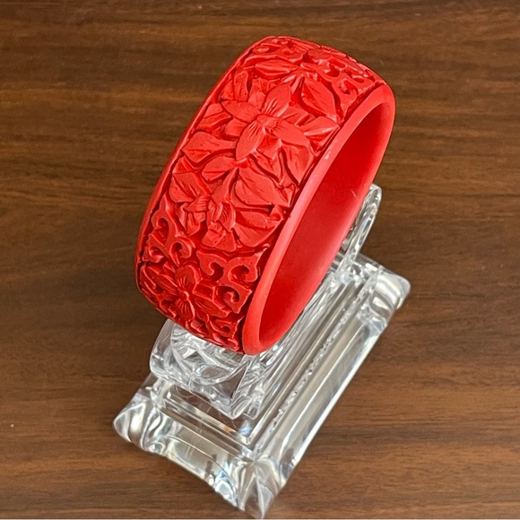 Faux cinnabar Bangle. - Picture 5 of 10